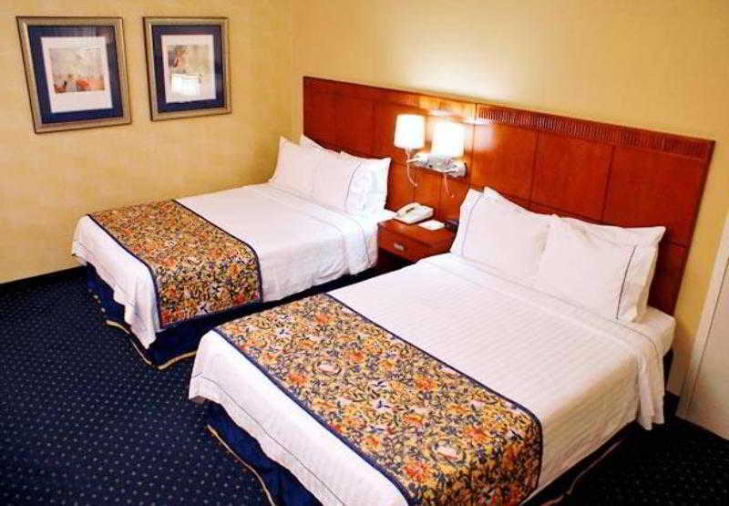 Courtyard By Marriott Atlanta Executive Park/Emory Otel Oda fotoğraf