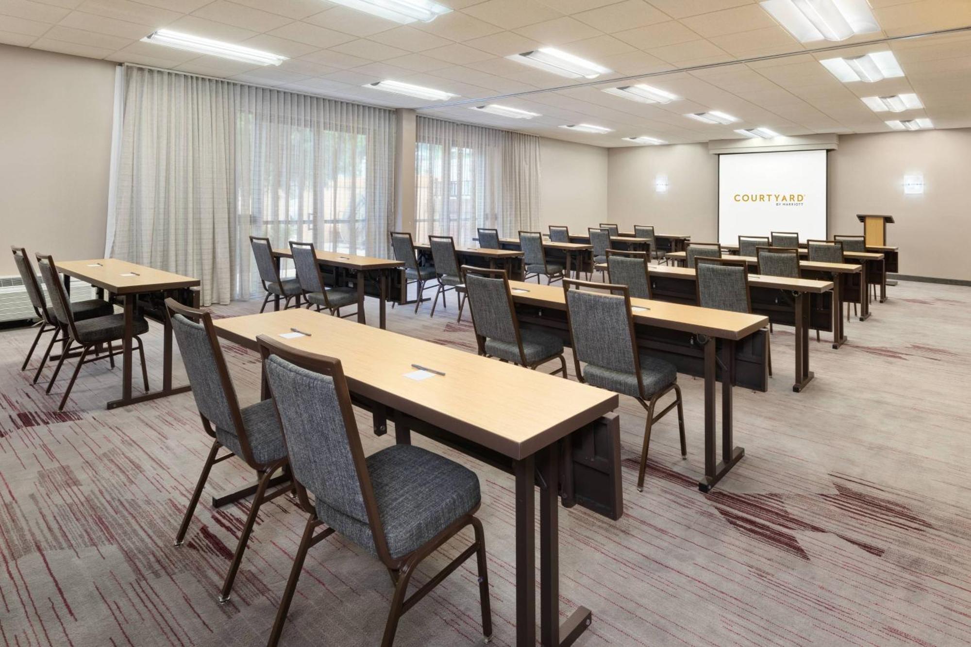 Courtyard By Marriott Atlanta Executive Park/Emory Otel Dış mekan fotoğraf